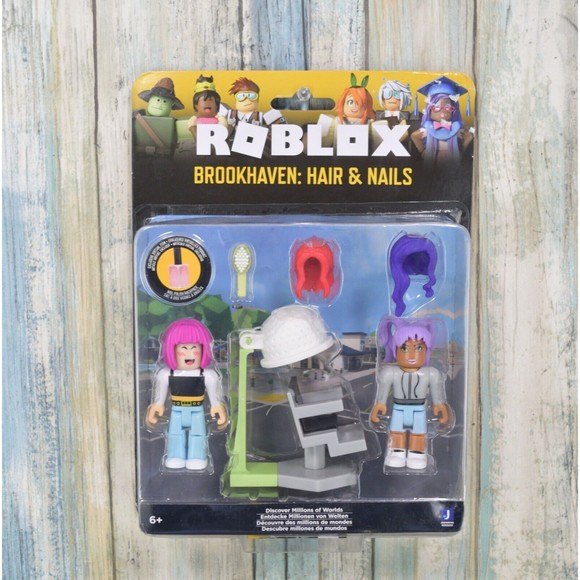 Roblox Brookhaven Hair & Nails Figure Set + Exclusive Code - Picture 1 of 4